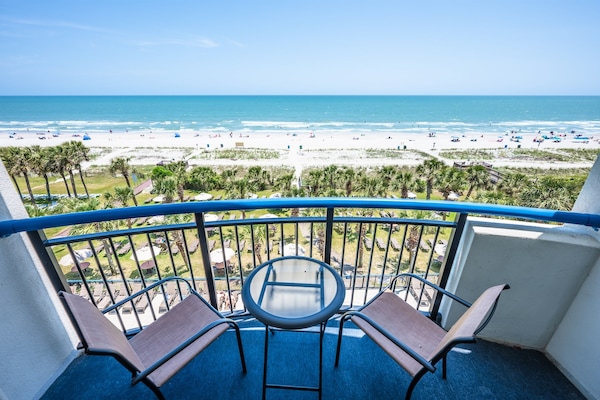 Direct Oceanfront, Beautifully Decorated