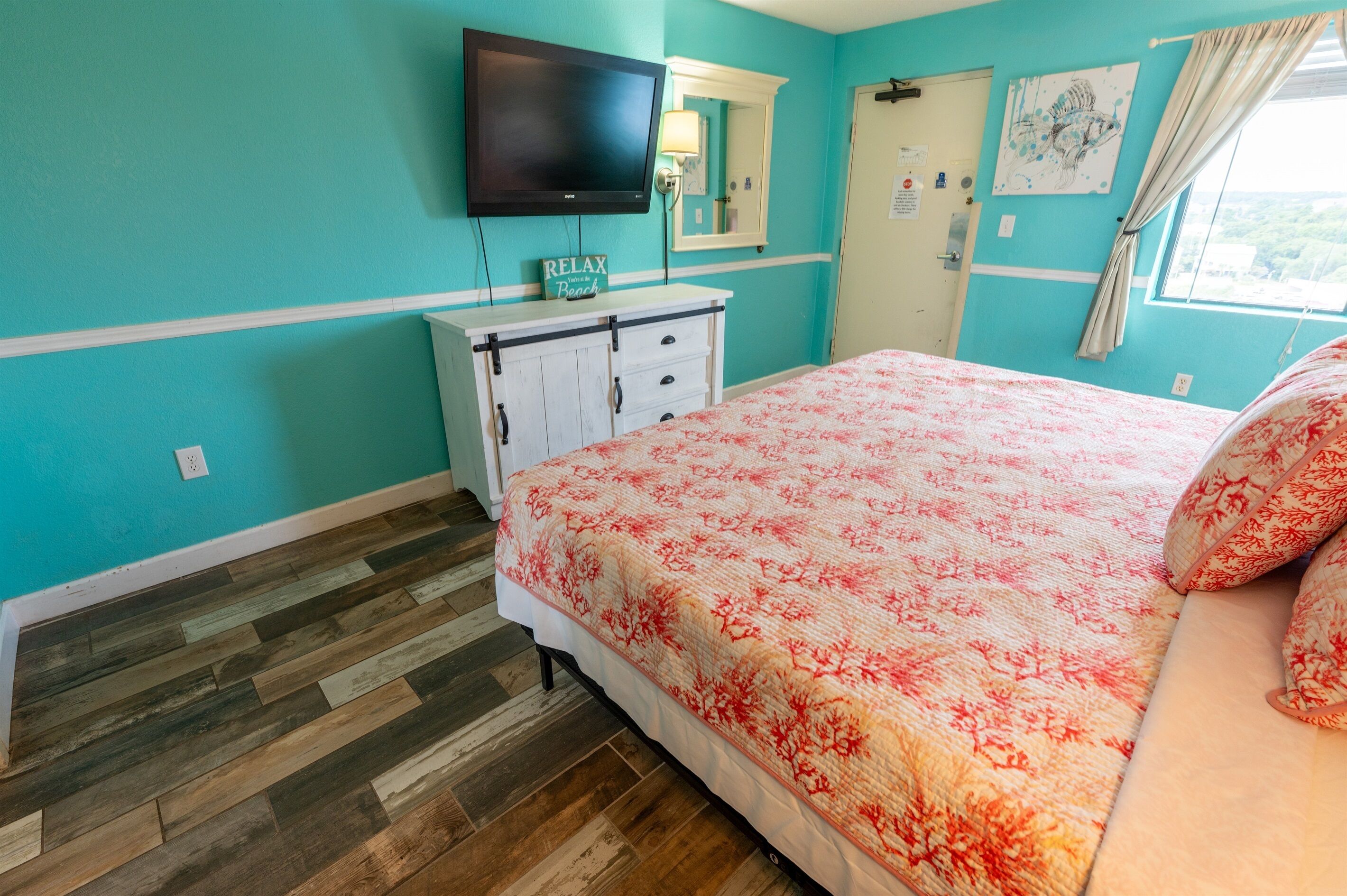 Newly Remodeled 11 floor ,Amazing Oceanview Suite!