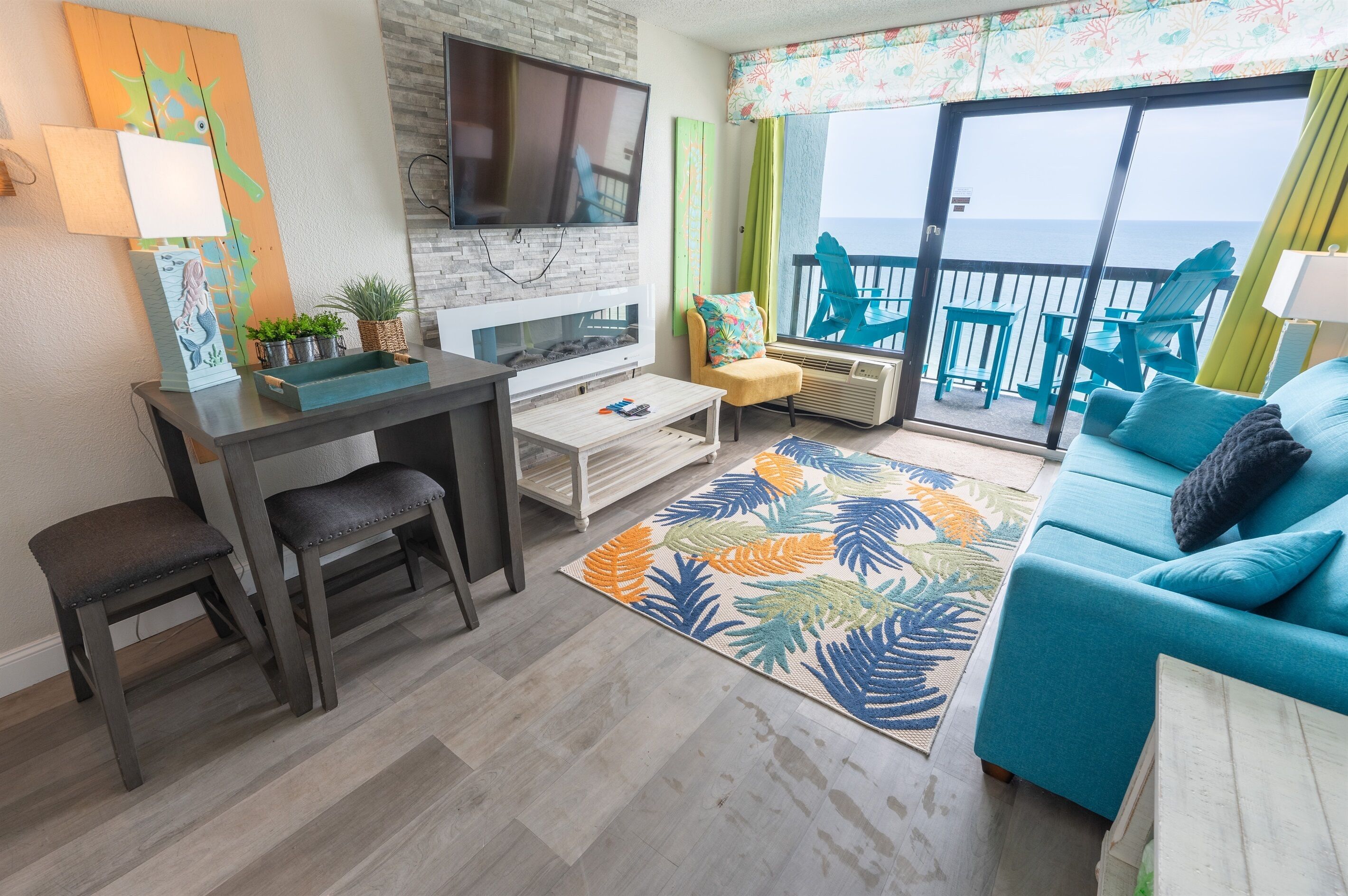 WOW - Newley Remodeled. Amazing Ocean view, Pools!