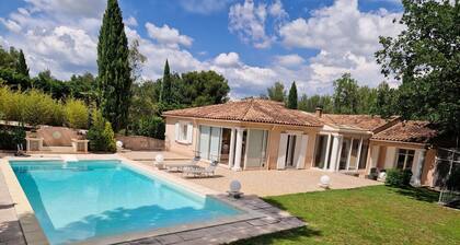 La Tissonnière Entre Mer Alpilles et Luberon Spa Piscine 10 min Aix en Provence