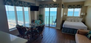 1 bedroom, iron/ironing board, WiFi, bed sheets - 9th Floor Studio, Breathtaking Ocean Front, Pools! (Myrtle Beach)