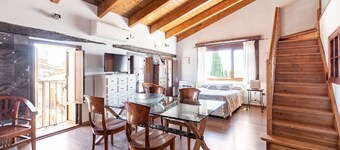 Ático Tipo Loft con Jacuzzi
