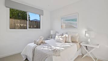 5 bedrooms, iron/ironing board, travel cot, Internet