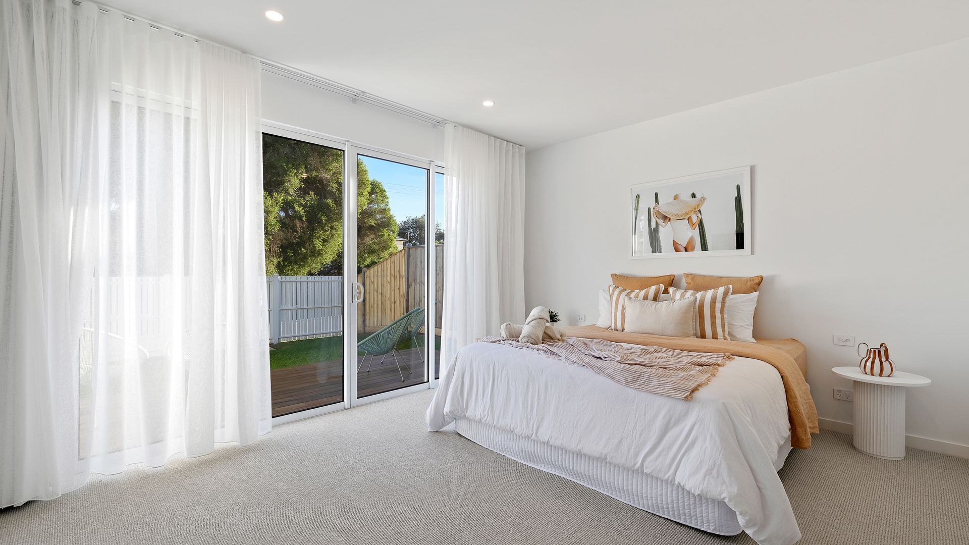 5 bedrooms, iron/ironing board, travel cot, Internet