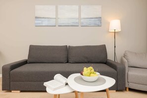 TV - Jasna 9B | Stylish Apartment | Close to the Sea (Miedzywodzie)