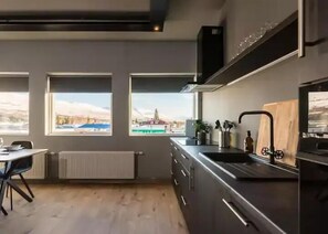 Deluxe Apartment | Private kitchen | Fridge, oven, dishwasher, espresso maker - Modern Apartment in Akureyri (Akureyri)