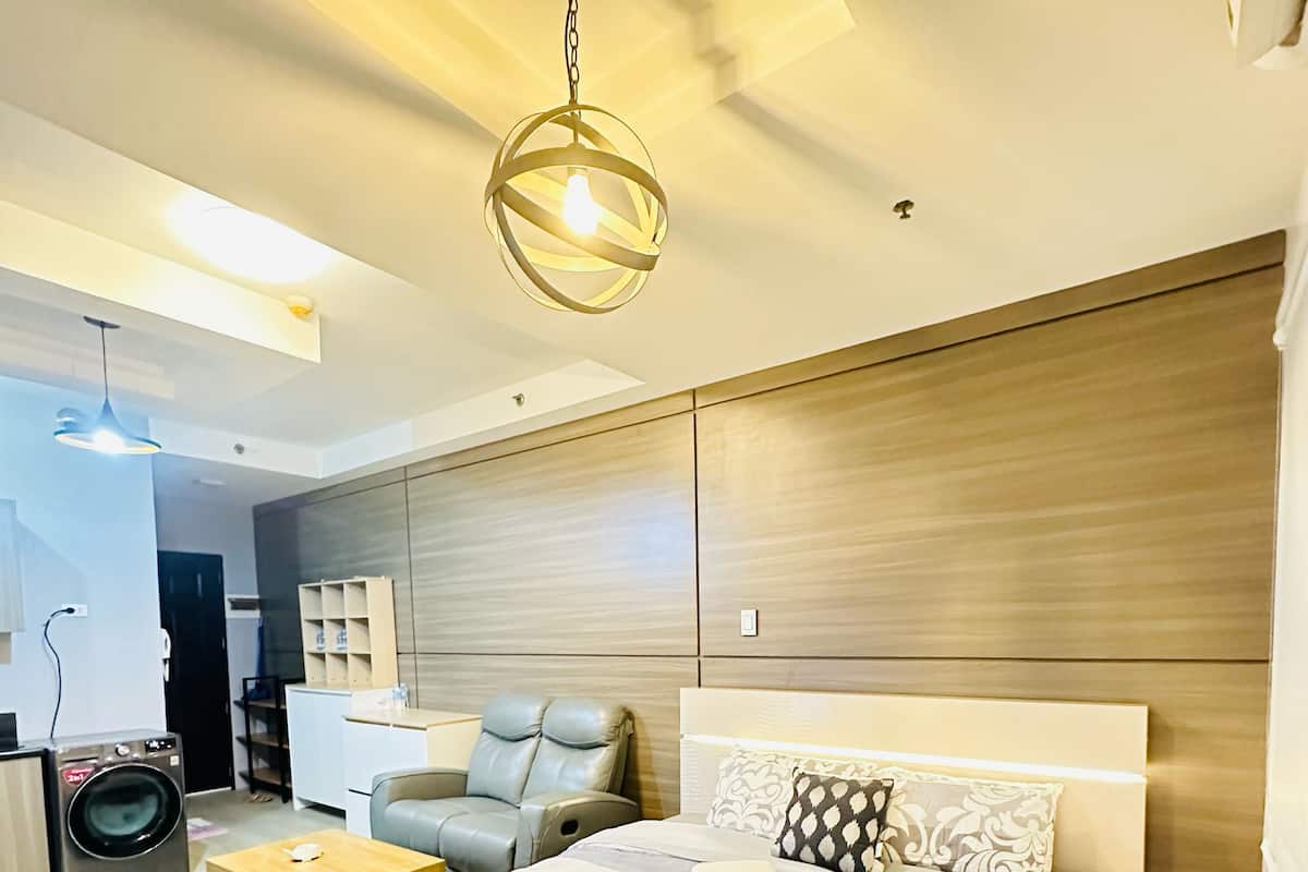 Appartamento Comfort, vista città | 1 camera, biancheria da letto di alta qualità, copriletto in piuma