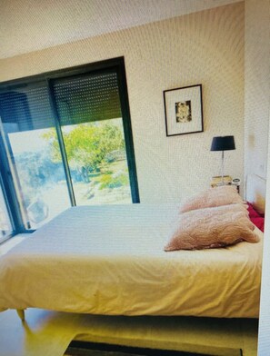 4 chambres, bureau, fer et planche à repasser, Wi-Fi gratuit