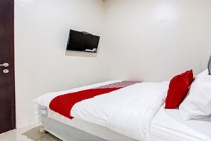 Free WiFi, bed sheets - Hotel O Griya Putih (Baturetno)