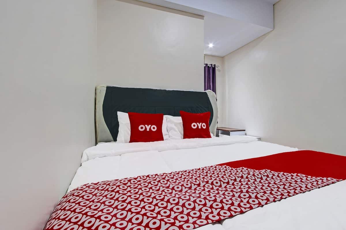 Standard Double Room | Free WiFi, bed sheets