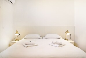 2 bedrooms, in-room safe, iron/ironing board, free WiFi
