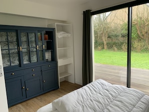 4 chambres, fer et planche à repasser, lit parapluie, Wi-Fi gratuit