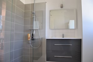 Dusche, Haartrockner, Seife