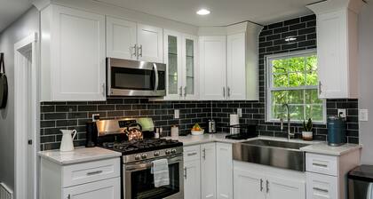 Updated, Hot Tub, Walk to Union Pier