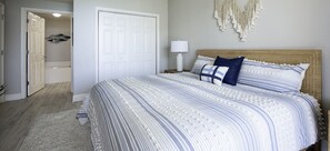 3 quartos, berço de viagem, Wi-Fi de cortesia, roupa de cama