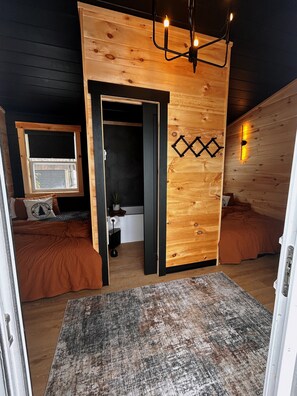 3 habitaciones, escritorio, wifi gratis y ropa de cama 