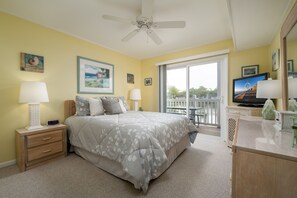3 bedrooms, iron/ironing board, Internet - Imagine your vacation at this adorable Bayside Canal Condo featuring 3 bedrooms, 2 Baths (Ocean City)