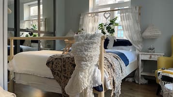 Basic Apartment | 1 bedroom, iron/ironing board, free WiFi