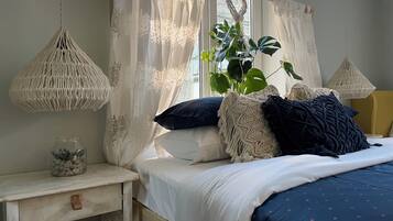 Basic Apartment | 1 bedroom, iron/ironing board, free WiFi