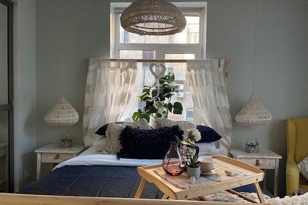 1 habitación, tabla de planchar con plancha y wifi gratis