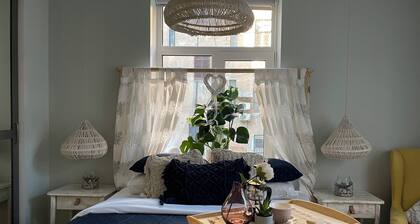 Pristine 1Br Apt in City Center