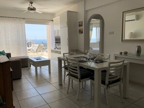 Dining - Kings Palace - Modern penthouse with incredible sea views (Paphos)