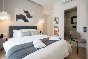 Apartamento Deluxe (EDGE - A5) | Sábanas de algodón egipcio, ropa de cama de alta calidad, caja fuerte