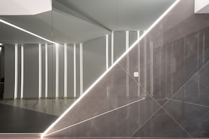 Interior entrance - The Edge - Luxury Residences (Kallithea)