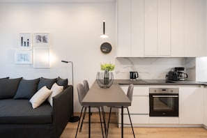 City Apartment (Ground Floor 1) | In-room dining - The Edge - Luxury Residences (Kallithea)