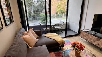 TV connectée, livres, chaßne hi-fi