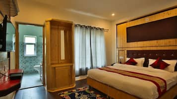 Deluxe Room | Premium bedding, desk, soundproofing, free WiFi