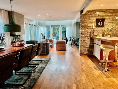 Modern House With 8 Beds for a Pleasant Holoiday