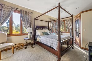 3 bedrooms, iron/ironing board, WiFi, bed sheets - Highland Hilltop Retreat (Rapid City)