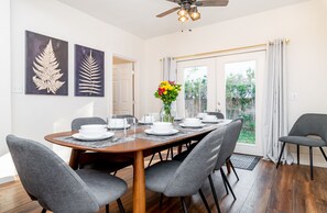 Dining - Chic 4BR Farmhouse Near Historic Bardstown Road (Louisville)