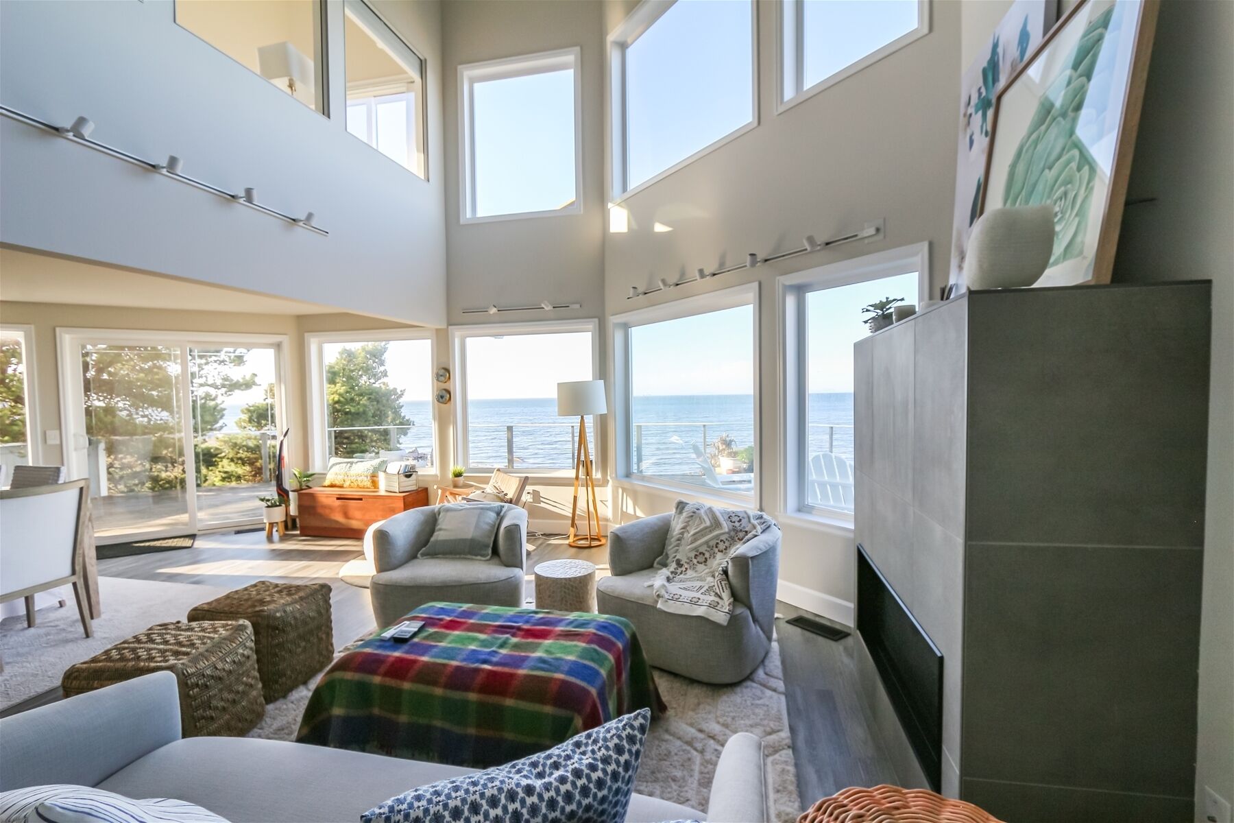 New! Sound: Waterfront home, Strait water views, beach!