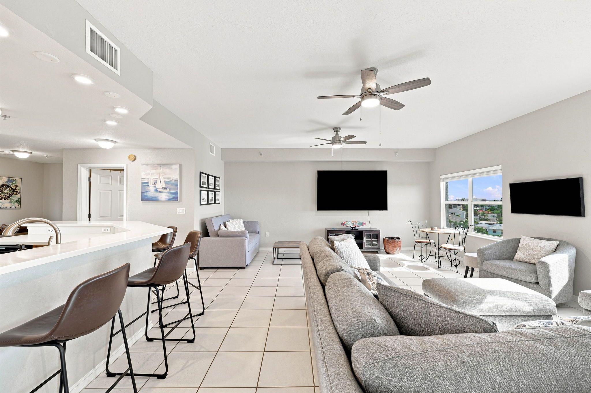 Penthouse Condo With Amazing Views! Private 1000 Sf Balcony - セント・ピート・ビーチ, FL
