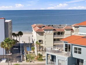 Unclassified image, 5 of 37, button - Penthouse condo with amazing views! Private 1000 sf balcony (Madeira Beach)