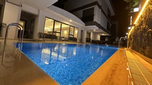Seasonal outdoor pool - Quality Gold Suit Hotel (Antalya)