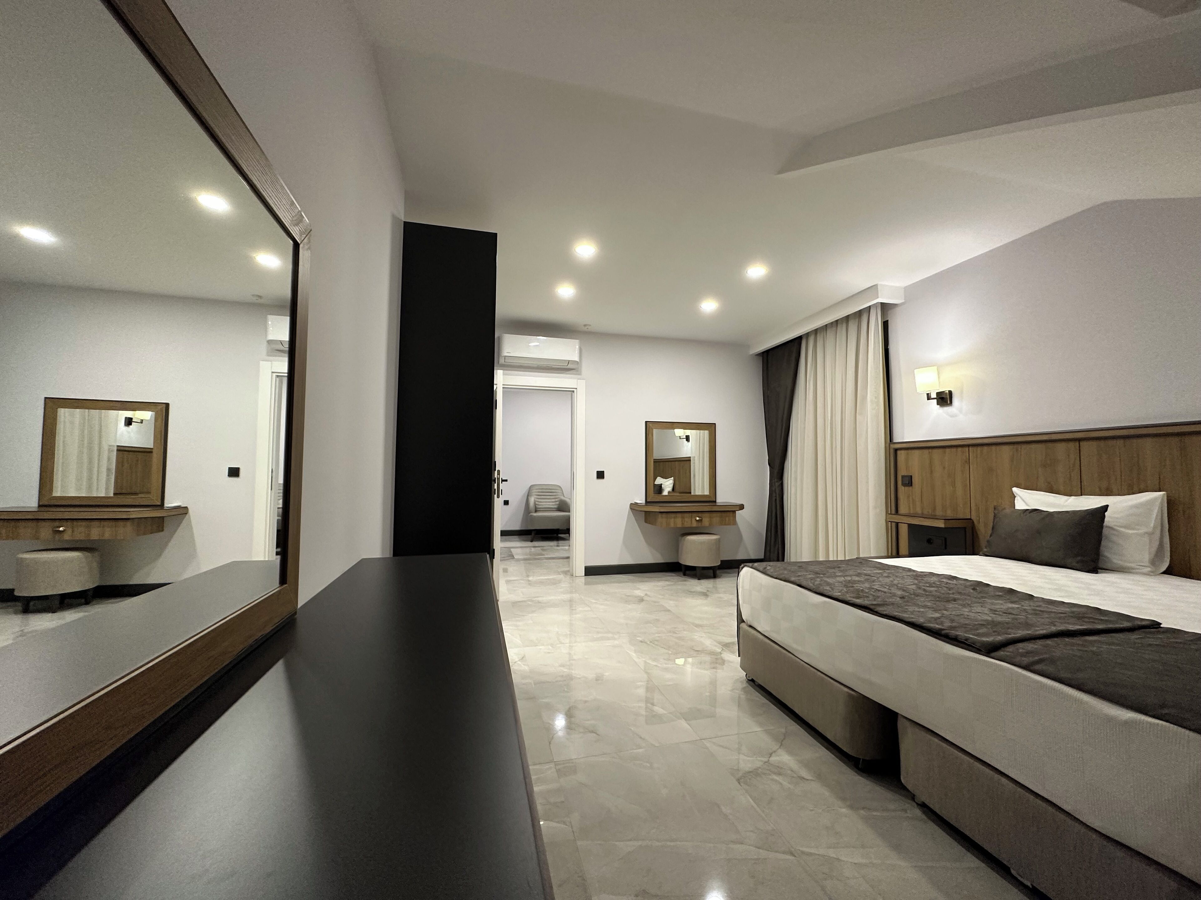 1 bedroom, free minibar items, in-room safe, desk