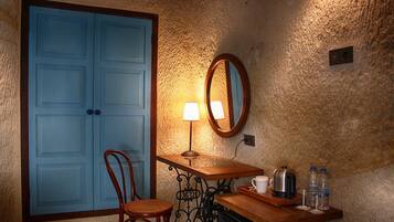 Mavi | 1 bedroom, in-room safe, soundproofing, iron/ironing board