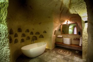 Ambar | Bathroom | Shower, hair dryer, slippers, soap - 1811 Cave Hotel (Ürgüp)