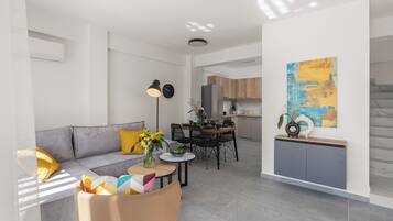 Vila, 2 quartos, vista para o jardim | Cozinha privada | Geladeira grande, fogão, cooktop, cafeteira/chaleira
