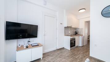 Appartamento, 1 camera da letto | Cucina privata | Frigorifero con congelatore, forno, piano cottura, macchina per tè/caffè