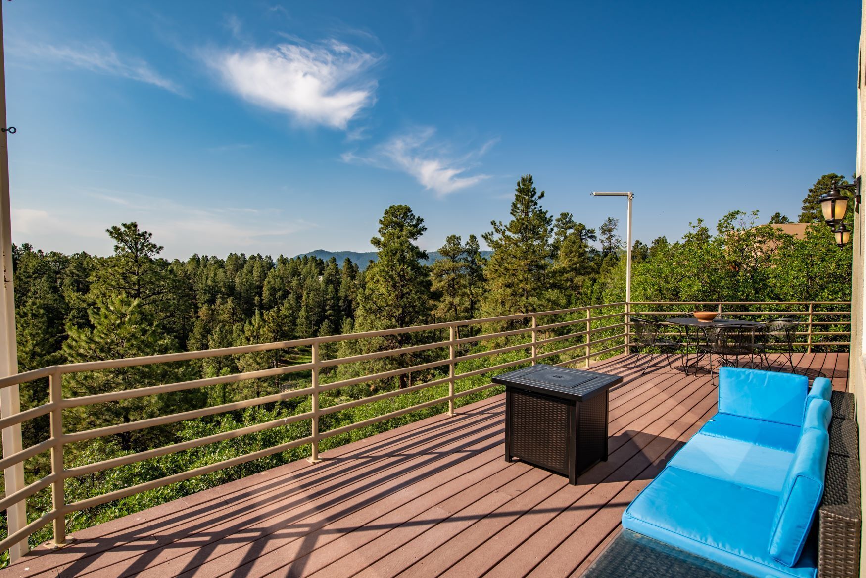 Newly Remodeled, Great Views, Close to Town, Spacious, Nicely Decorated