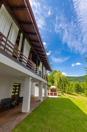 Front of property - B&B Green Serenity Plitvice Lakes (Rakovica)