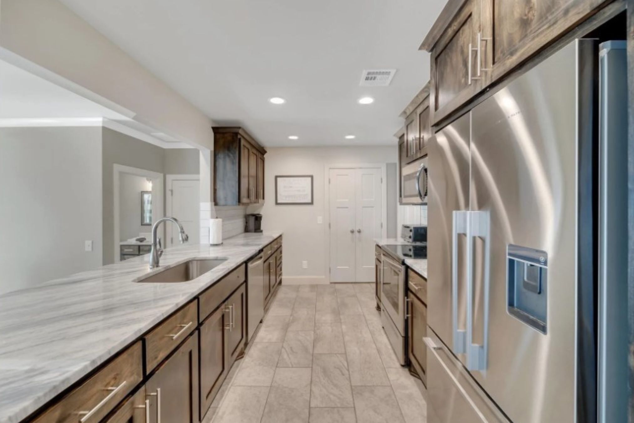 Grand Point Retreat~4 bed/3 bath Lake Home - Dock