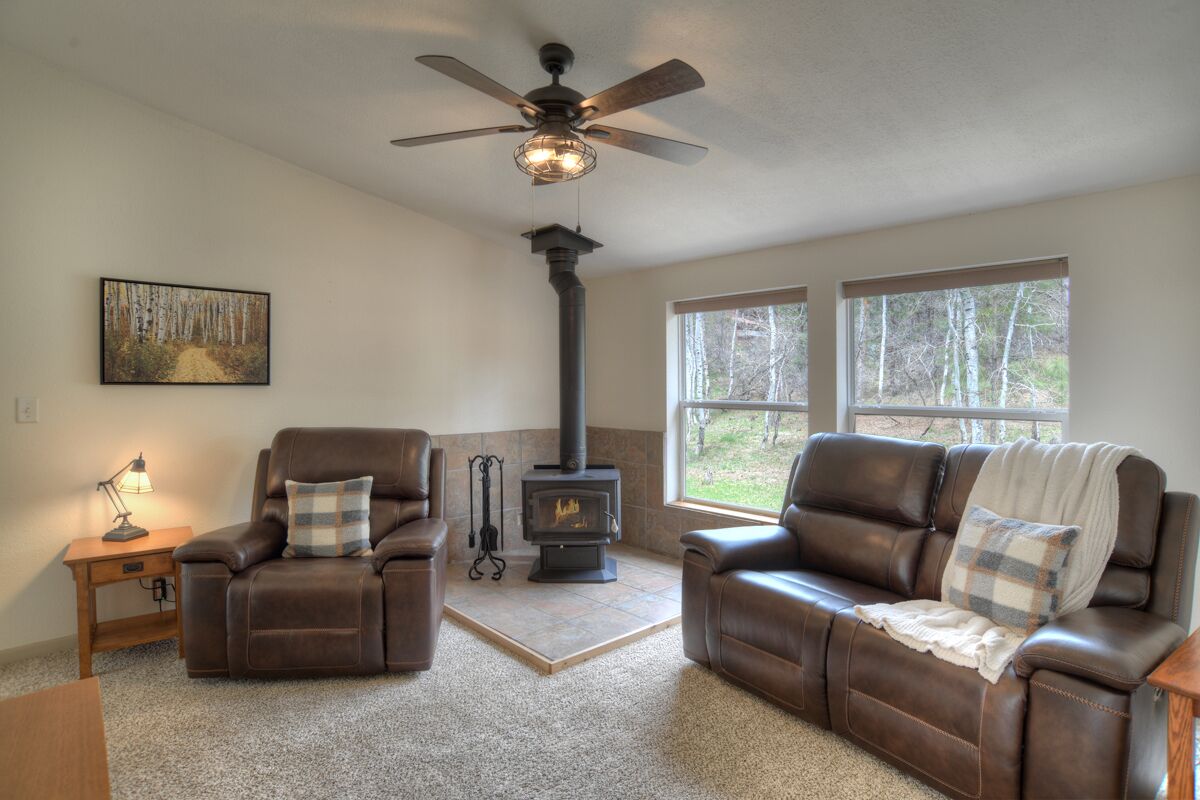 New Listing!  Near Town, Lakes, Hiking - Ranch-Style Home Set in the Pines