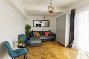 全景公寓 | 起居区 | 123-厘米LED ��电视 （配备数码频道）、电视