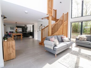 Living area - Pen-y-bryn (Llanfairpwllgwyngyll)
