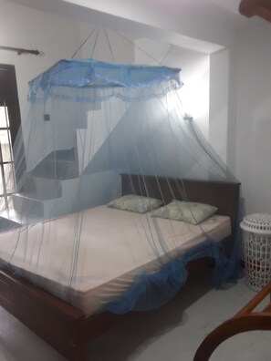 Habitación Confort doble | Decoración individual, mobiliario individual, escritorio